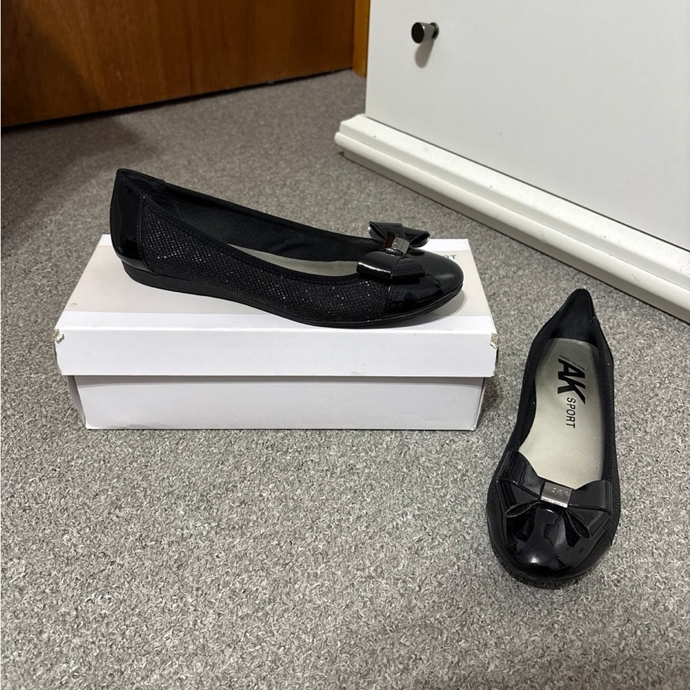 Anne Klein Sport Sparkly Black Flats with Bows - Picture 2 of 12